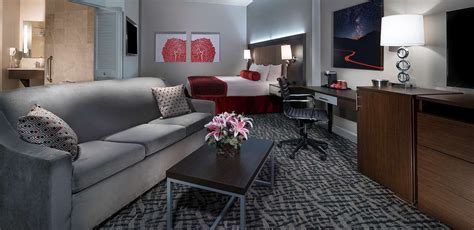 the strat room service.